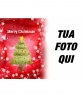 Si compiace per le vacanze con questa cornice sfondo rosso che mostra un albero di Natale e di vitigni bianchi.