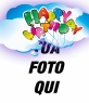 scheda messaggio di auguri personalizzato con una foto. lettera Buon compleanno vediamo un pallone galleggiante tra le nuvole. La creazione di questo spettacolo è inoltre gratuito e semplice, seguendo la procedura che indica la pagina, vi auguriamo un buon compleanno.