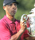 Tiger Woods modello alzando un bicchiere per dare un volto a questa pagina. Creare un fotomontaggio per salvare o e-mail ai tuoi amici.