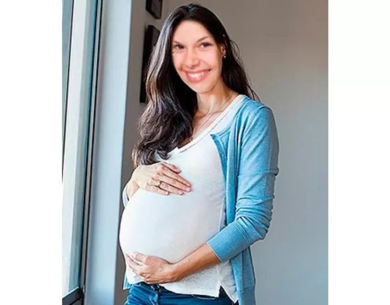 Fotomontaggio di una donna incinta da fare online ..