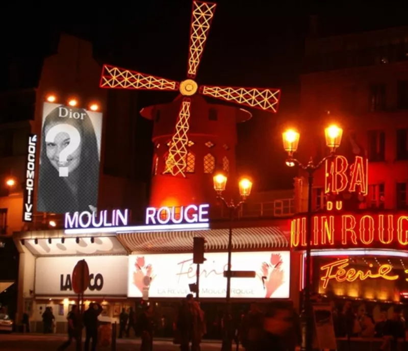 Aggiungi la tua foto a un manifesto pubblicitario di Dior nel Moulin Rouge, nel quartiere a luci rosse di..
