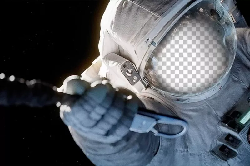 Regolare il tuo volto in uno scafandro di un astronauta nello spazio. ..