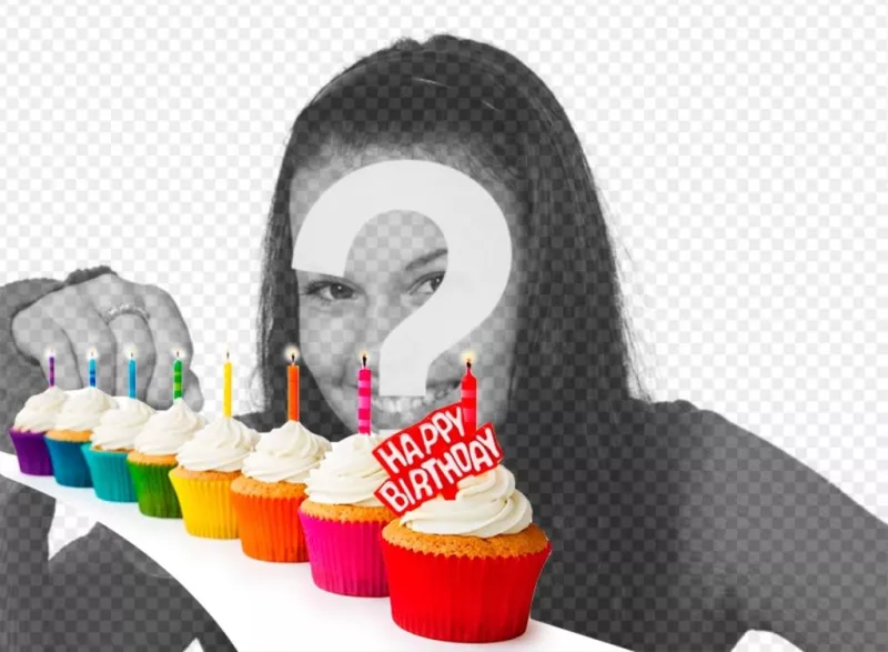 Scheda di compleanno con cupcakes colorato ..