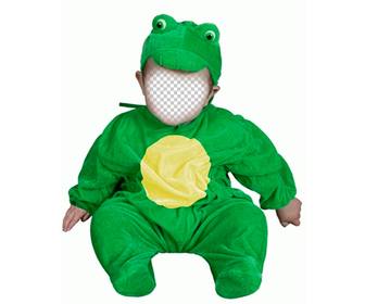 fotomontaggio di un costume rana verde per mettere i babys faccia