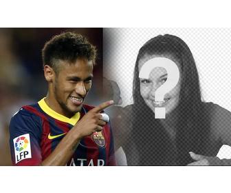 neymar jr fotomontaggio il giocatore di calcio di puntamento e sorridente verso fotografia che carica