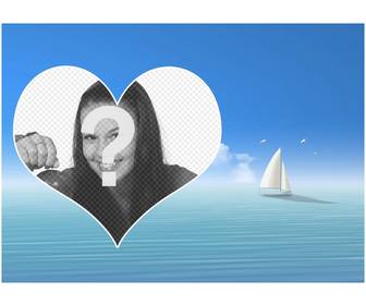 fotomontaggio un cuore nel mare e barca vela in background