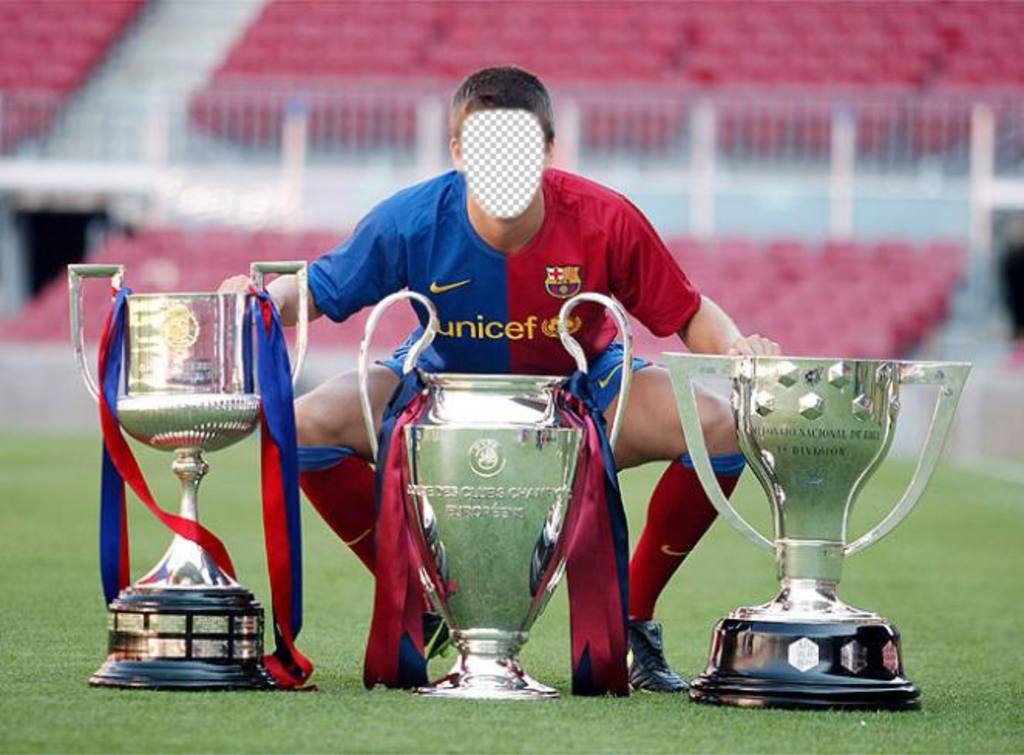 Fotomontaggio di Gerard Pique del FC Barcelona con tre tazze ..