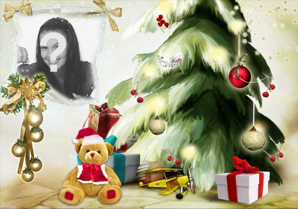 Fotomontaggio di Natale con un albero di Natale e lorso. ..