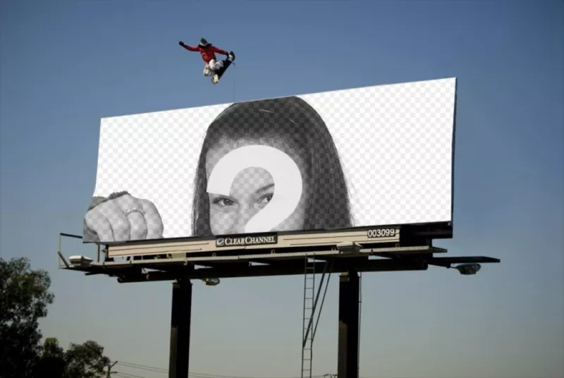 Cornice che appare su un cartellone enorme con uno skater skate..