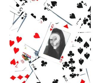 fotomontaggio costituito da un sacco di carte da poker disordinata rovesciata un q di cuori nel centro dellquotimmagine allquotinterno di questo menu e possibile inserire unquotimmagine