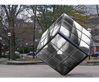 rubik cube come un monumento della strada dove puo mettere vostra immagine