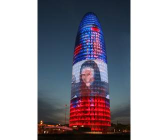 fotomontaggio in cui ull mettere vostra foto sulla torre agbar barcellona