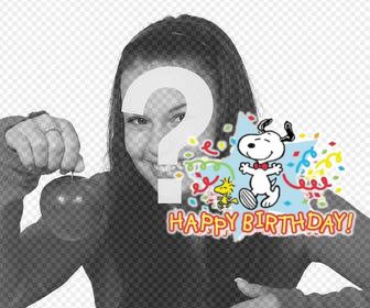 adesivo snoopy e il testo happy birthday per celebrare le foto