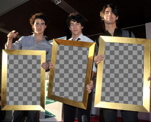 Fotomontaggio di Kevin, Joe e Nick dei Jonas Brothers che conterrà tre foto che..